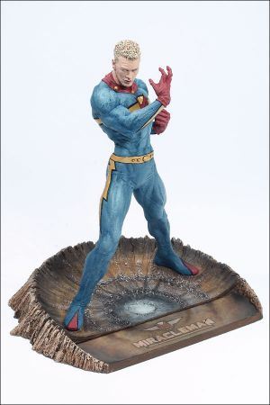 other_miracleman-statue_photo_03_dp.jpg