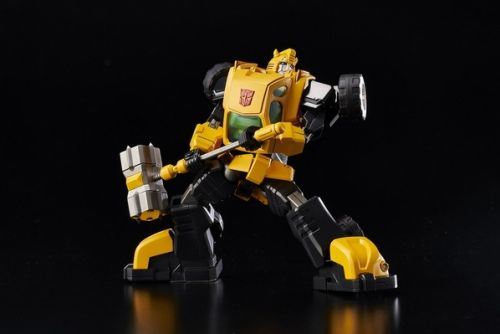 Flame_Toys_Bumble_Bee_Pic_1.jpg