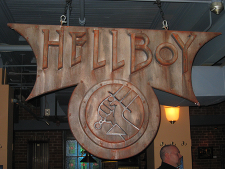 Hellboysign-450px.jpg Hellboysign-450px.jpg