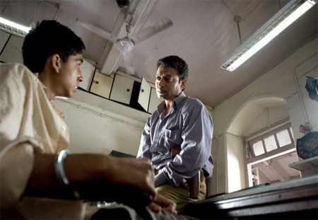 slumdog-millionaire-patel-interogation-450px.jpg slumdog-millionaire-patel-interogation-450px.jpg