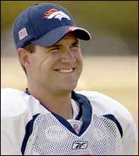 Bronco kicker Jason Elam